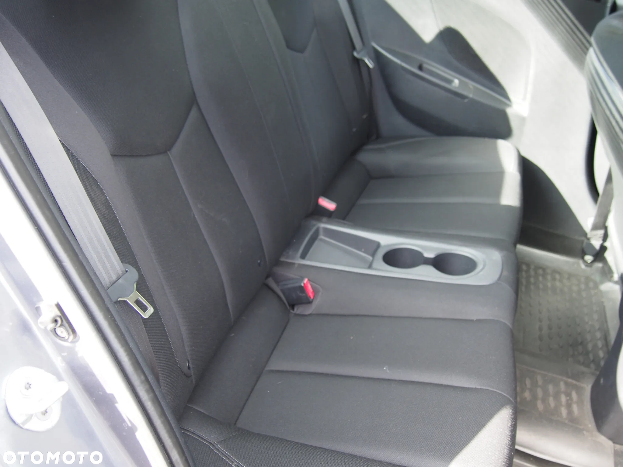 Hyundai Veloster 1.6 GDI Style - 13