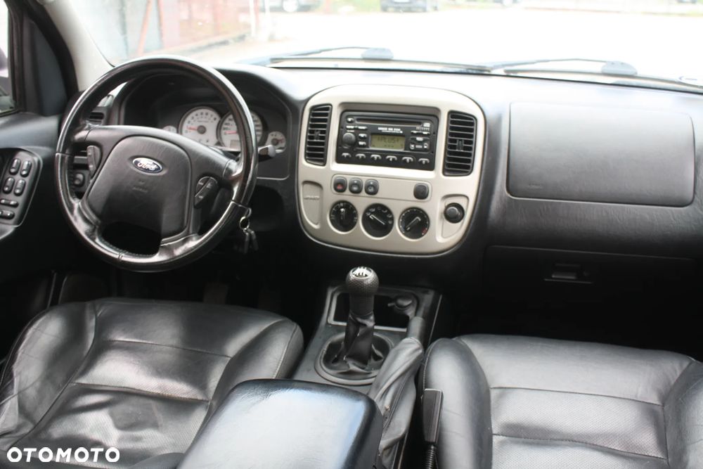 Ford Maverick Highclass - 16