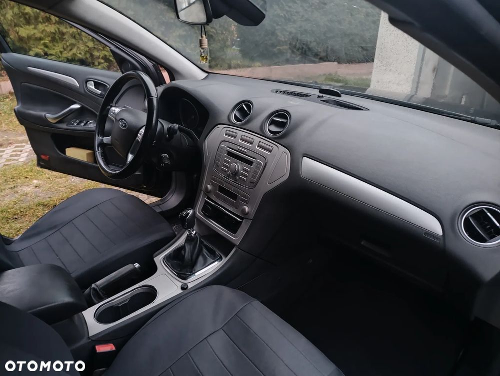 Ford Mondeo SW 1.8 TDCi Trend - 15