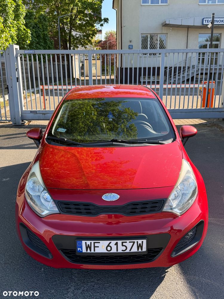 Kia Rio 1.4 M - 8