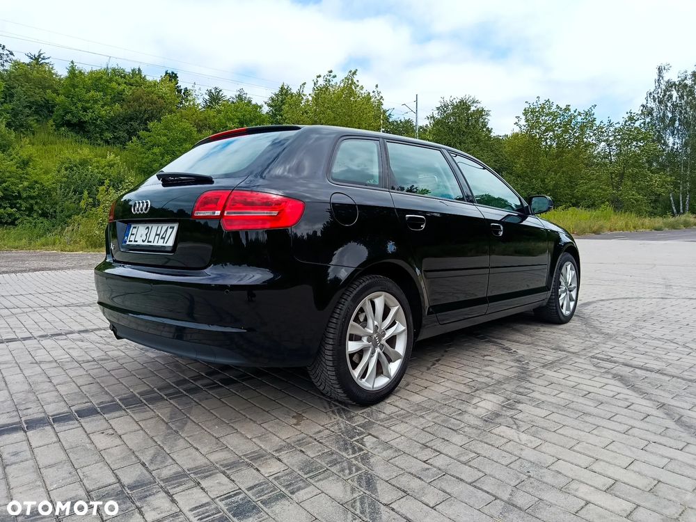Audi A3 Sportback 1.6 Ambiente - 3