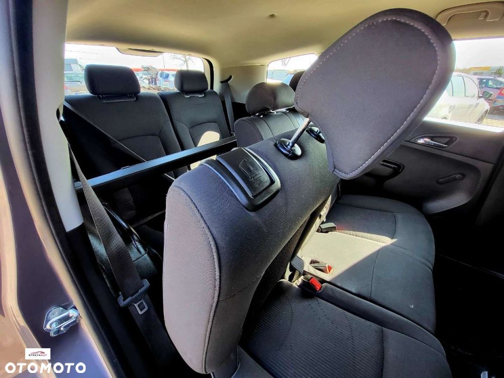 Chevrolet Orlando - 21