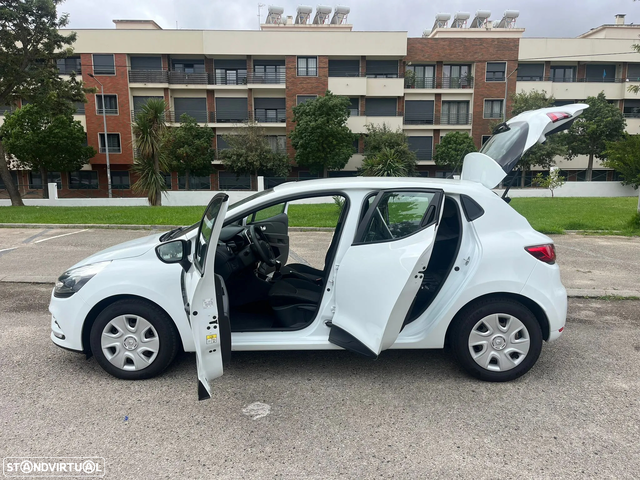 Renault CLIO 1.5 dCI 75cv - ZEN - AC - IVA DEDUTÍVEL - 16