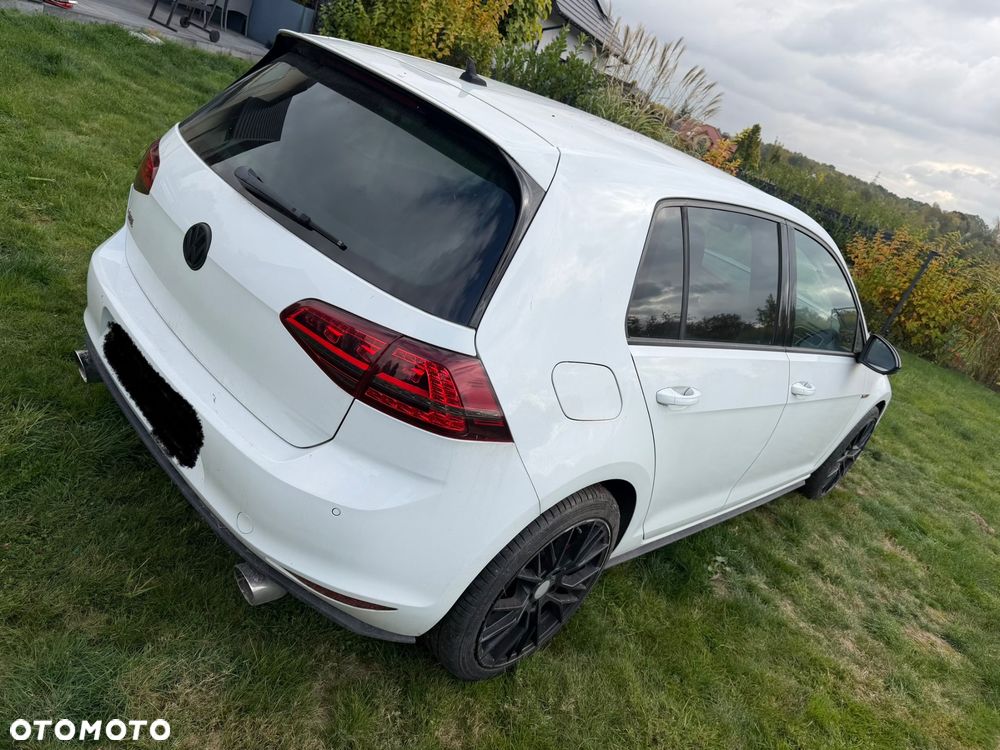 Volkswagen Golf GTI Performance BlueMotion Technology - 2