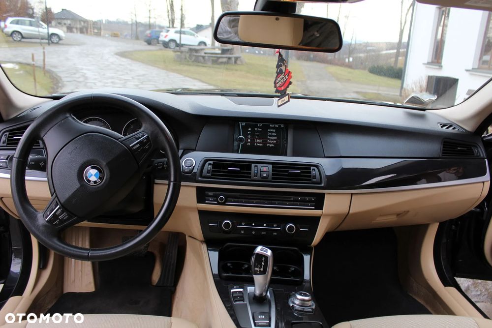 BMW Seria 5 520d Sport-Aut - 20