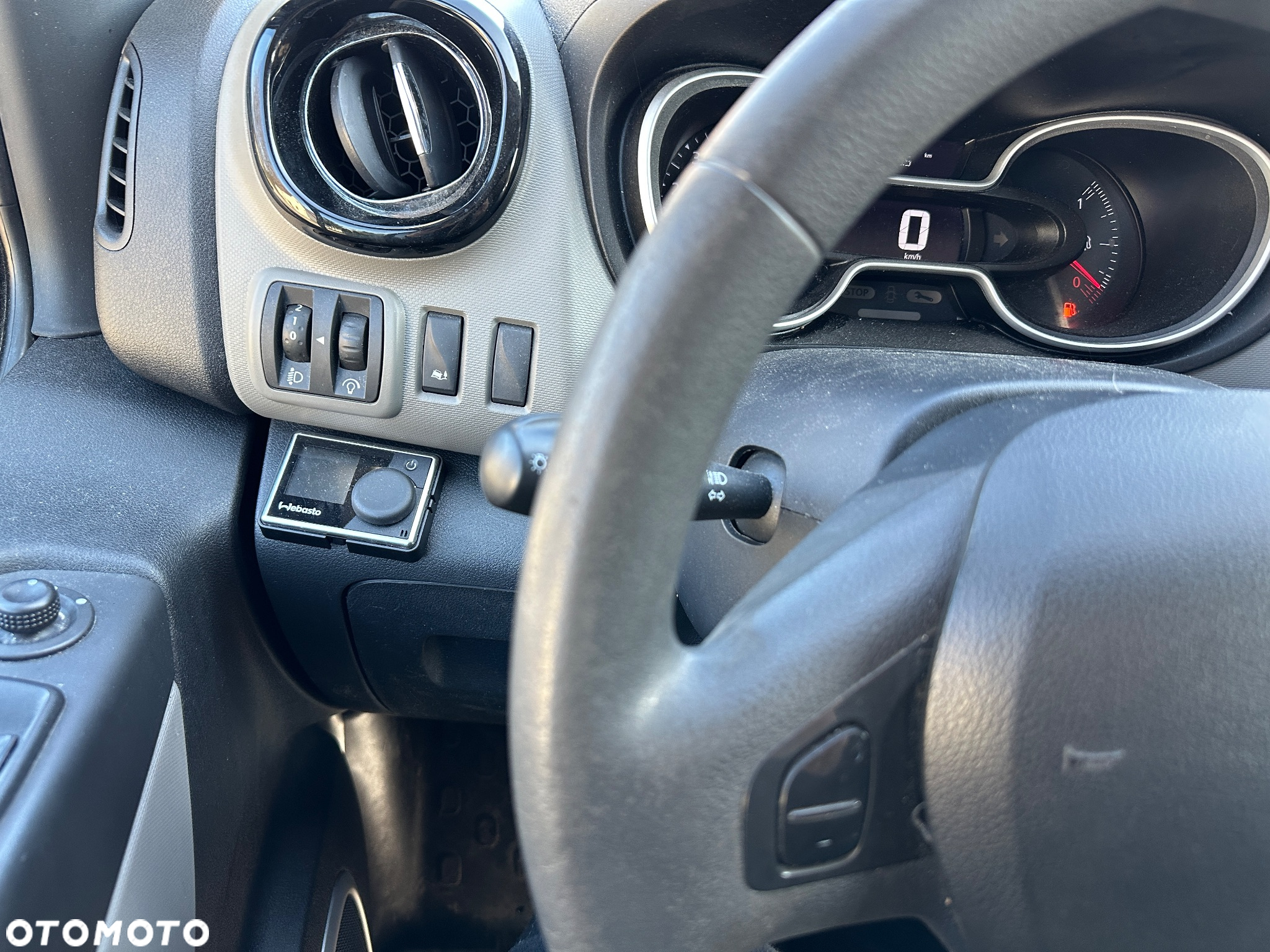 Nissan Nv300 - 10