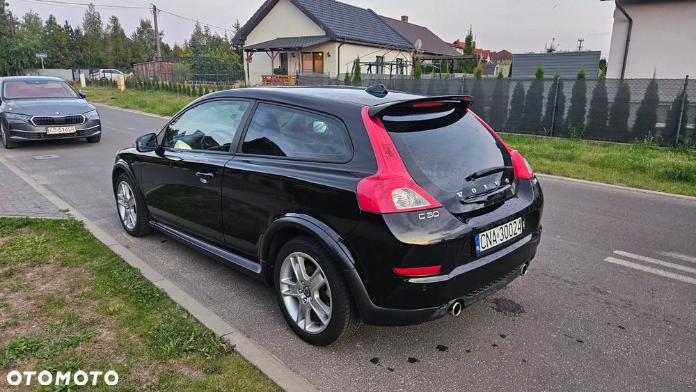 Volvo C30 D4 R-Design - 5