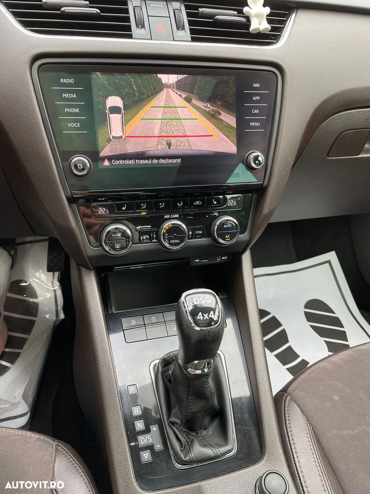 Skoda Octavia 2.0 TDI 4X4 DSG L&K - 15