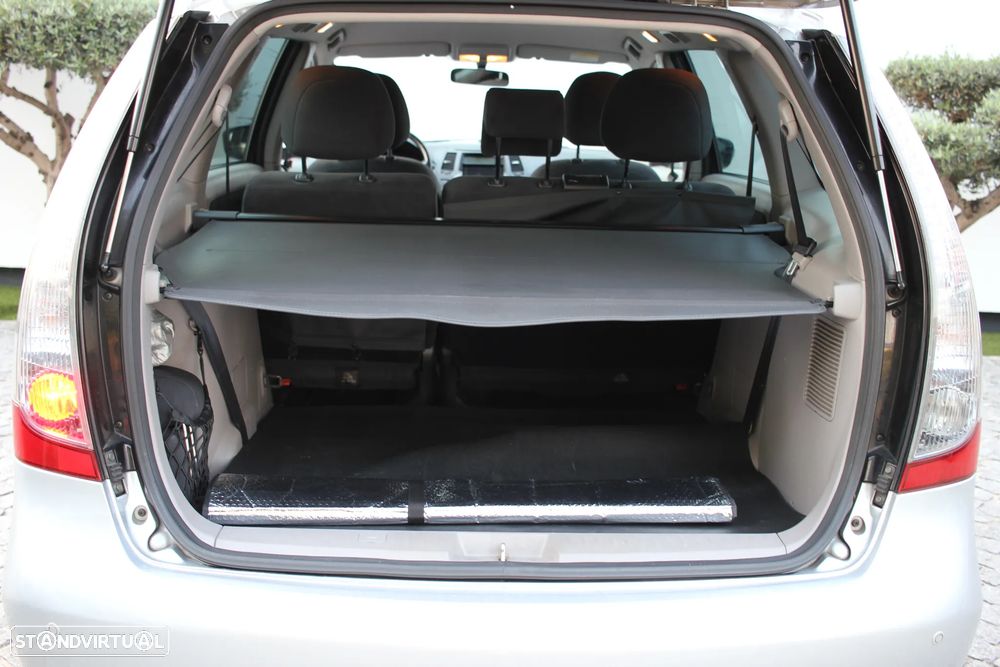 Mitsubishi Grandis 2.0 DI-D Sport - 9