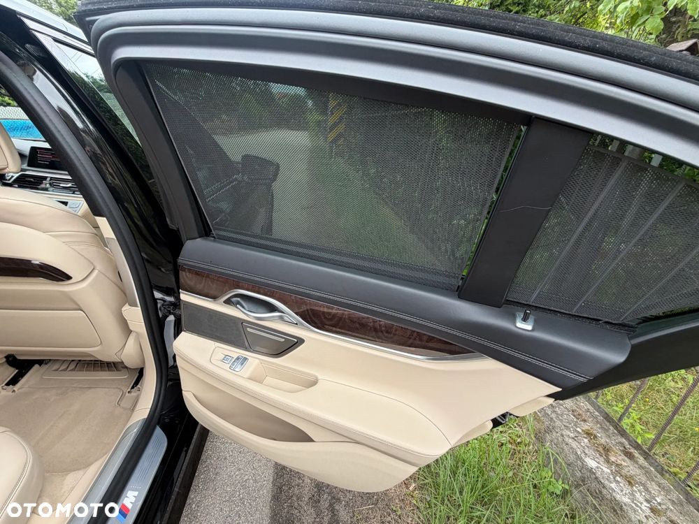 BMW Seria 7 740d xDrive mHEV sport - 35