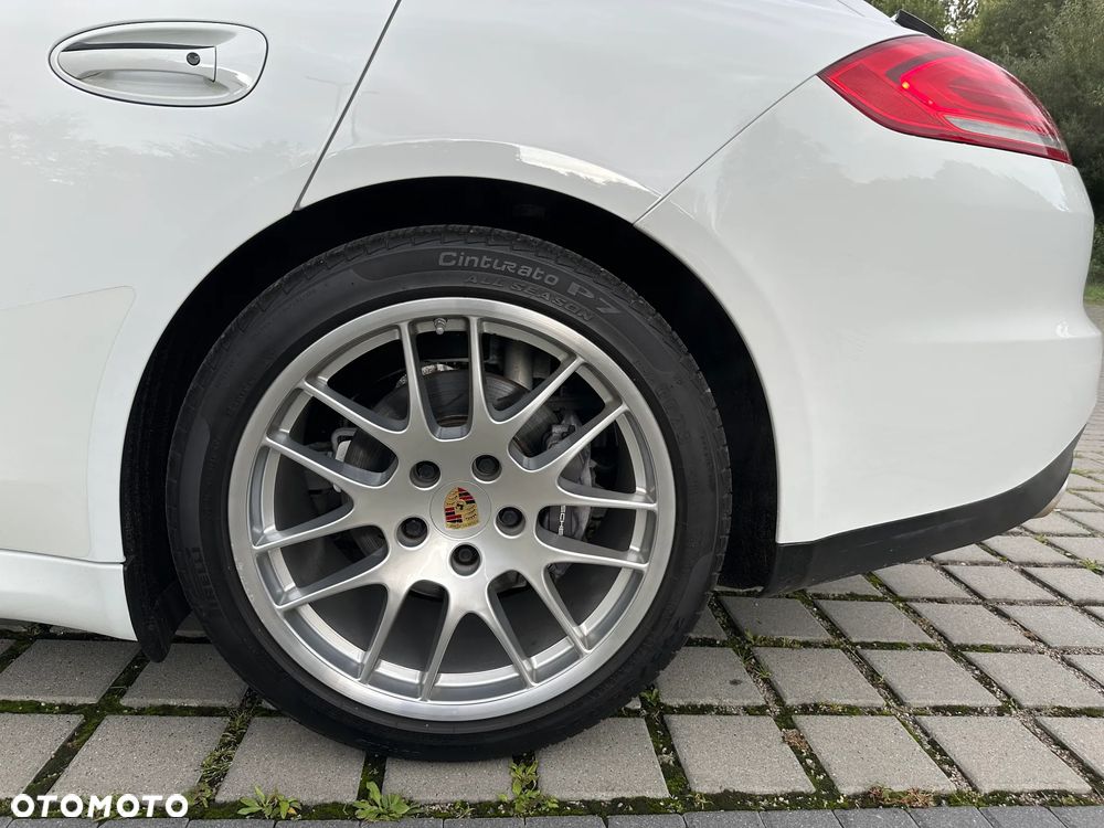 Porsche Panamera 4 Edition - 14