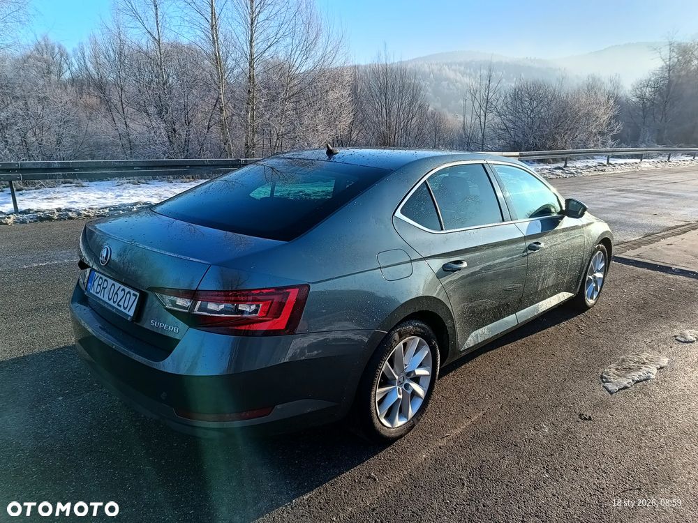 Skoda Superb 2.0 TDI Style DSG7 - 10