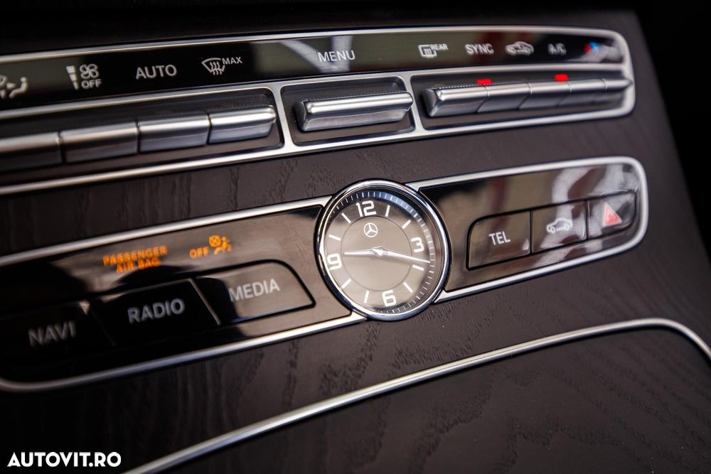 Mercedes-Benz E 220 d 4Matic 9G-TRONIC AMG Line - 34