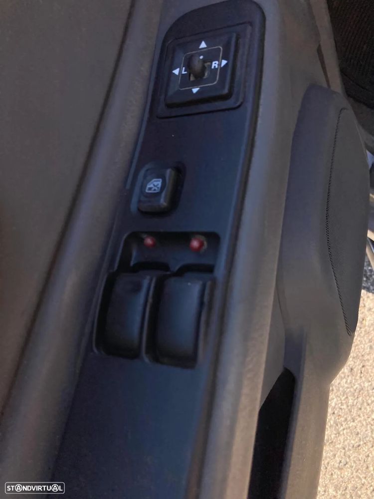 Mitsubishi L200 2.5 TD CD - 24