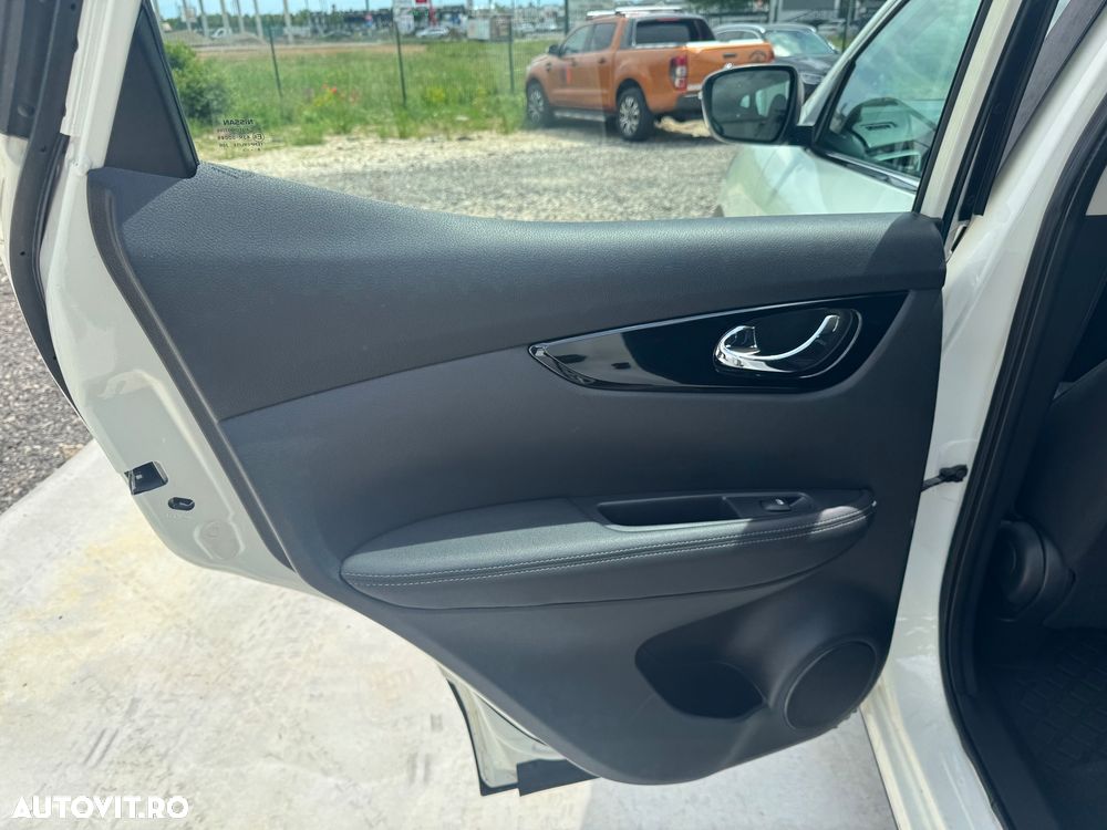 Nissan Qashqai 1.3 DIG-T DCT ACENTA - 19