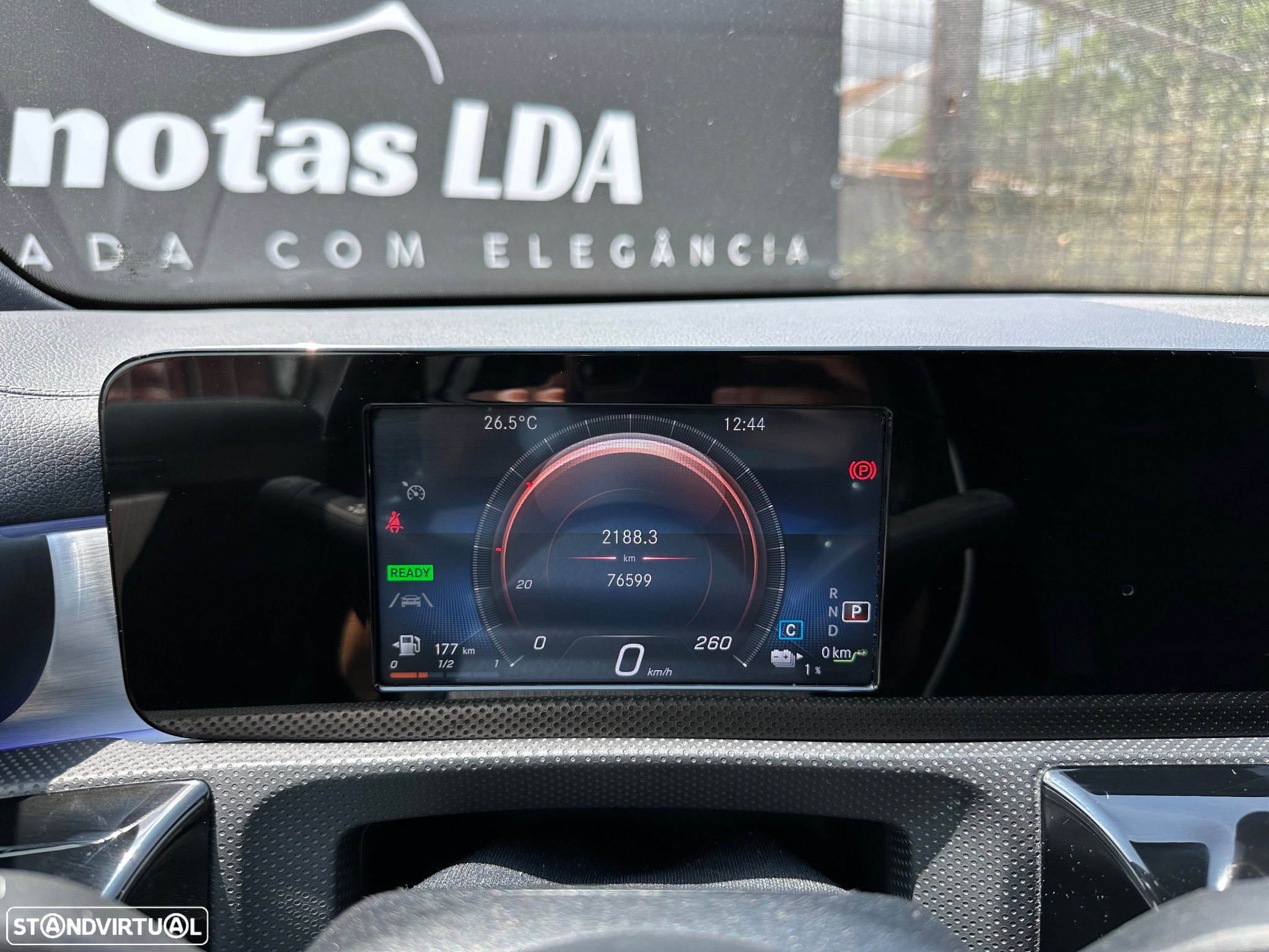 Mercedes-Benz A 250 e AMG Line - 13
