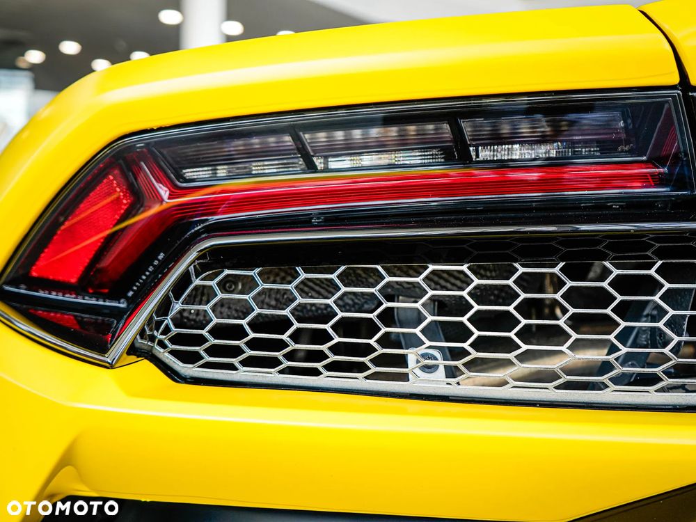 Lamborghini Huracan EVO - 12