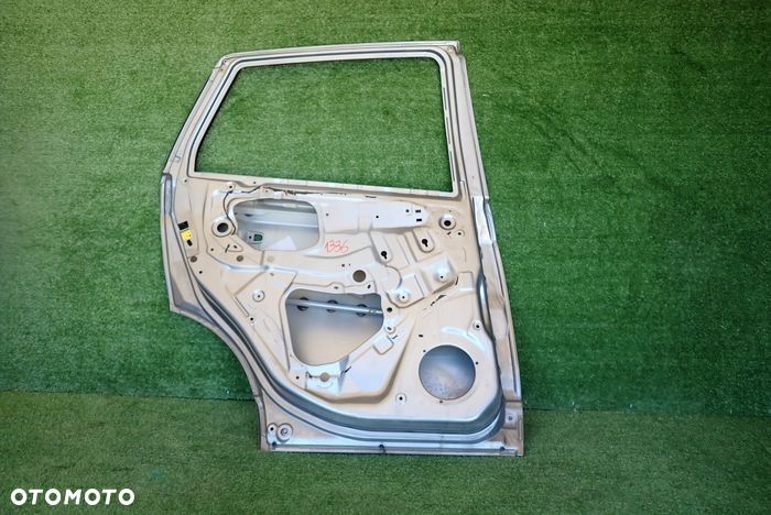 SUZUKI SX4 S-CROSS 13- drzwi lewe tylne tył - 8