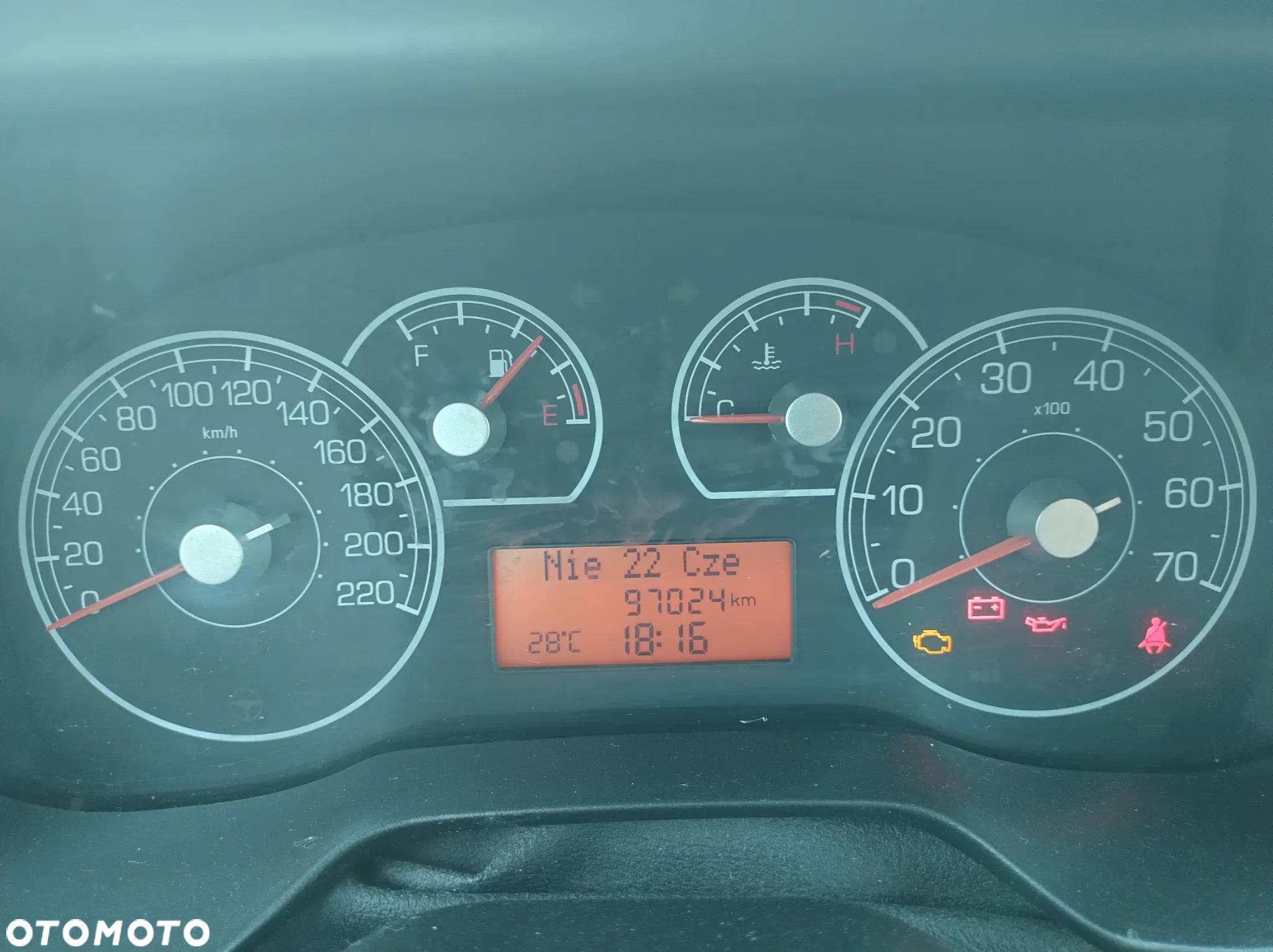 Fiat Grande Punto - 8