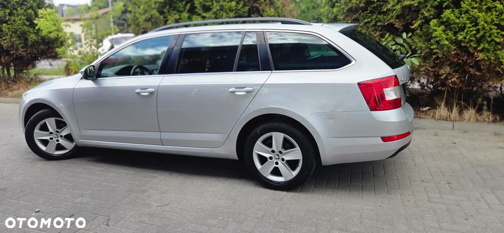 Skoda Octavia 1.6 TDI DPF Ambiente - 8