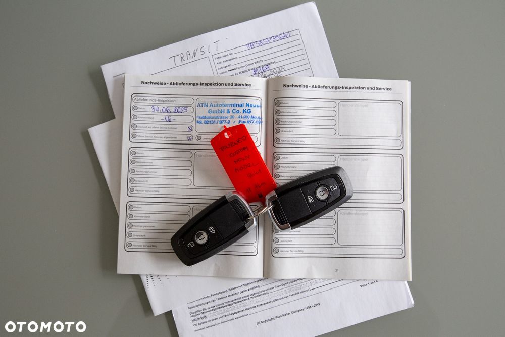 Ford Tourneo Custom - 16