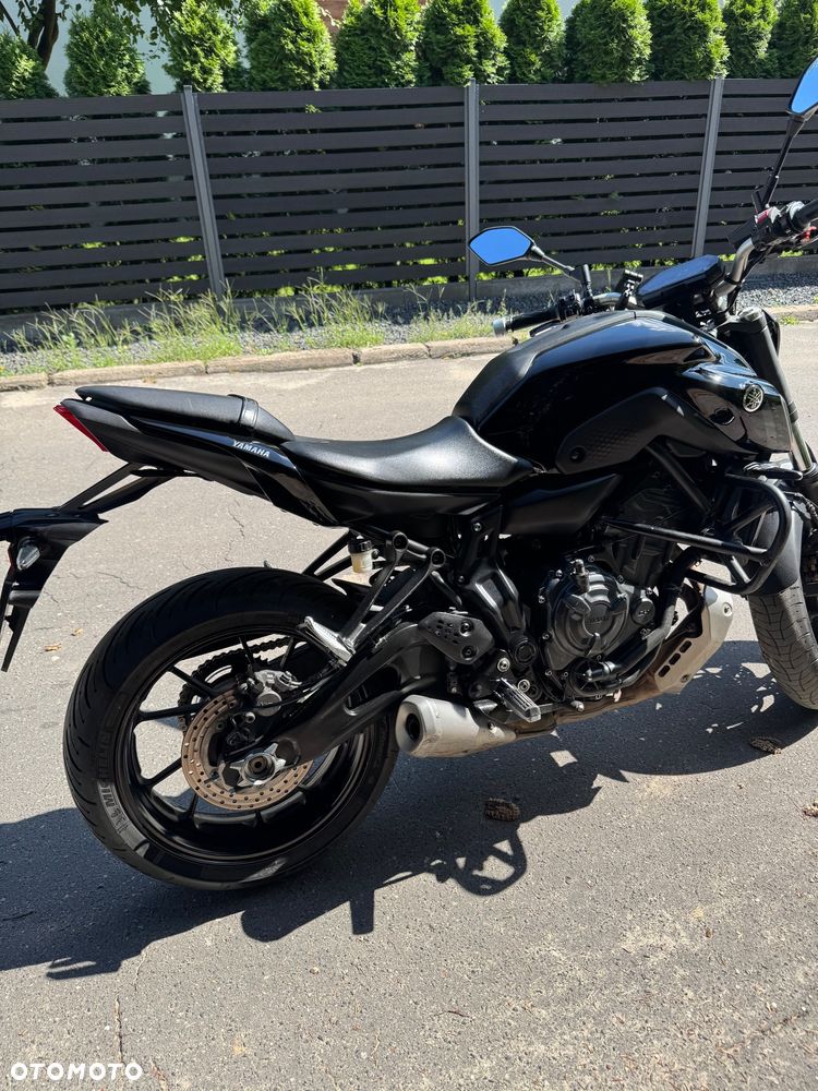 Yamaha MT - 8