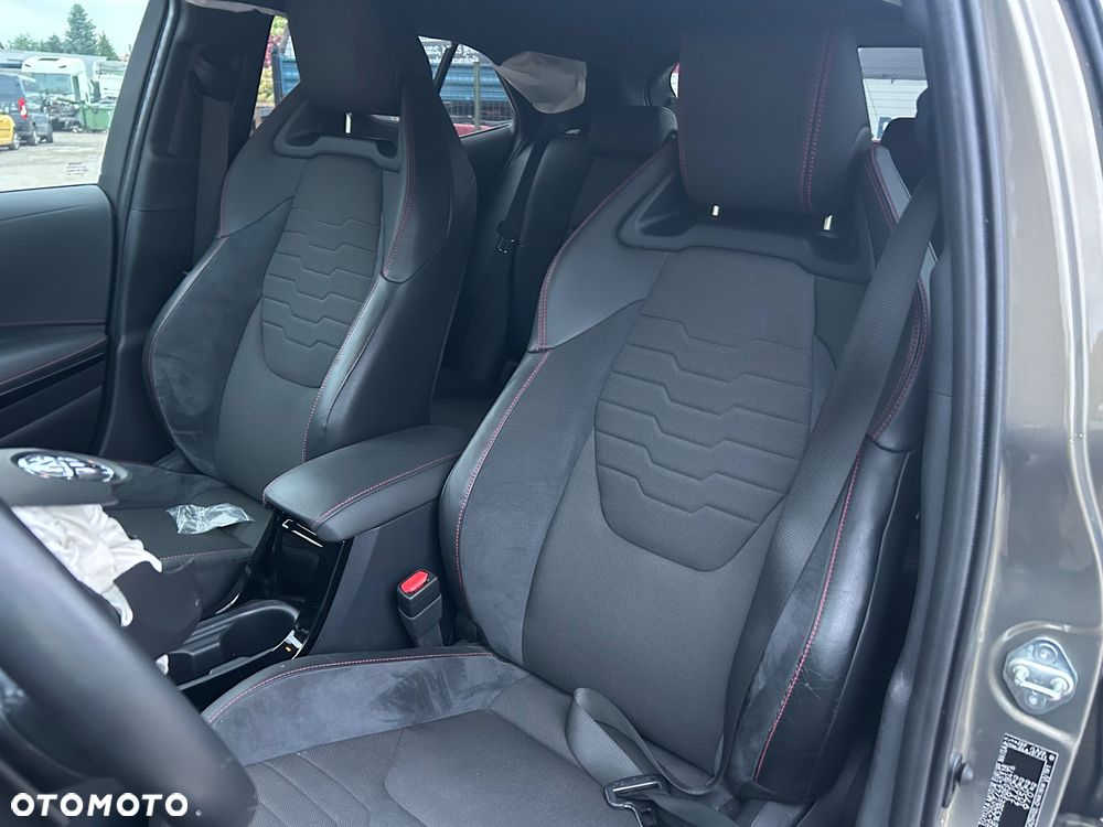 Toyota Corolla 2.0 Hybrid Style - 7