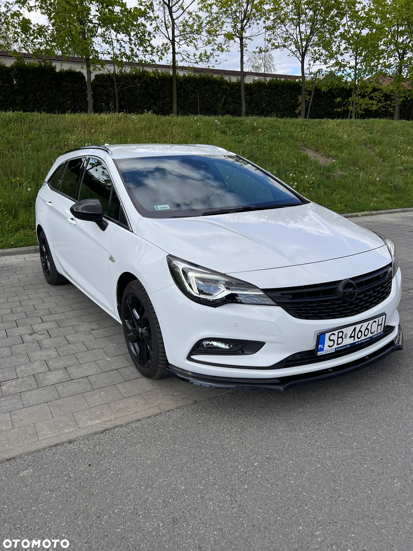 Opel Astra 1.6 Turbo Start/Stop Sports Tourer Innovation - 2
