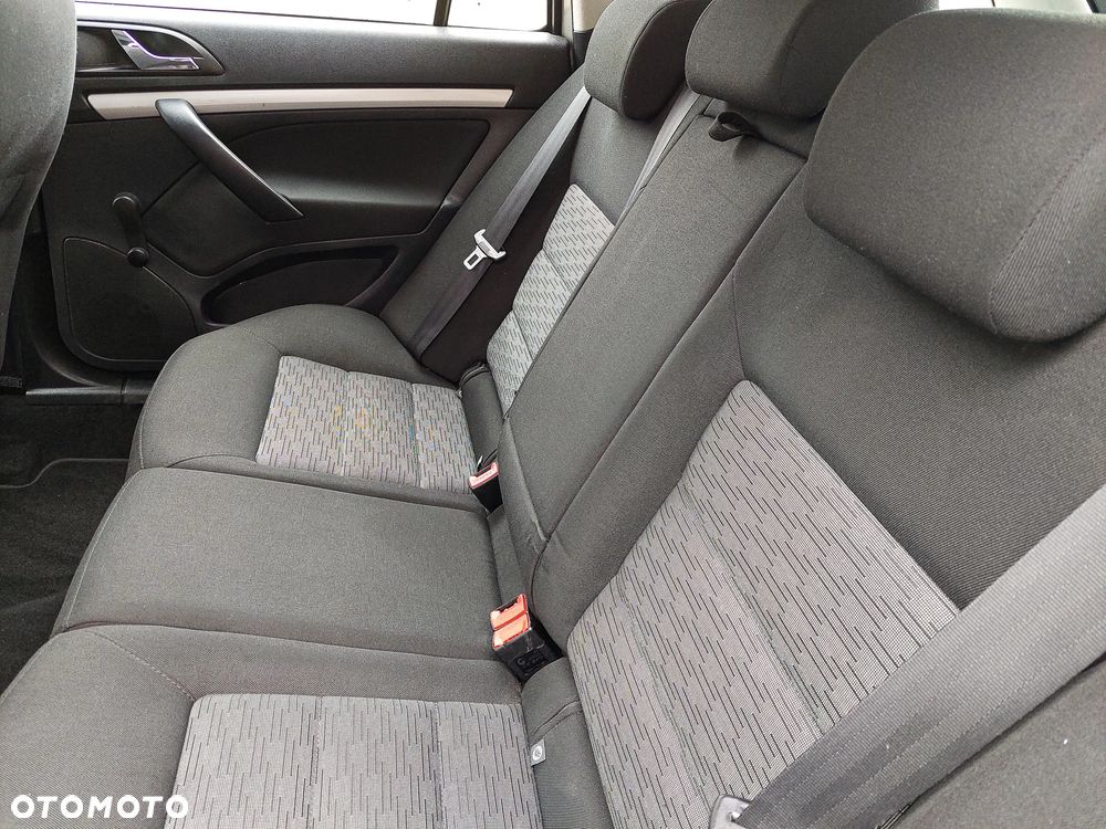 Skoda Octavia 1.6 Combi Style - 18