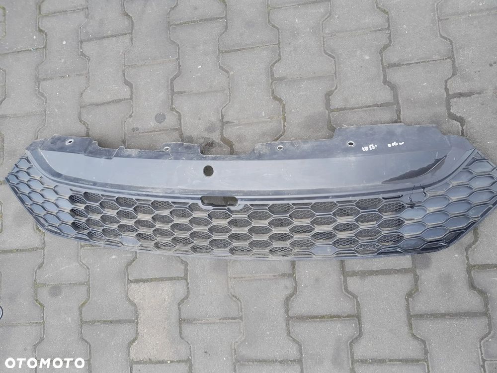 Atrapa grill Iveco Daily 15r - 1