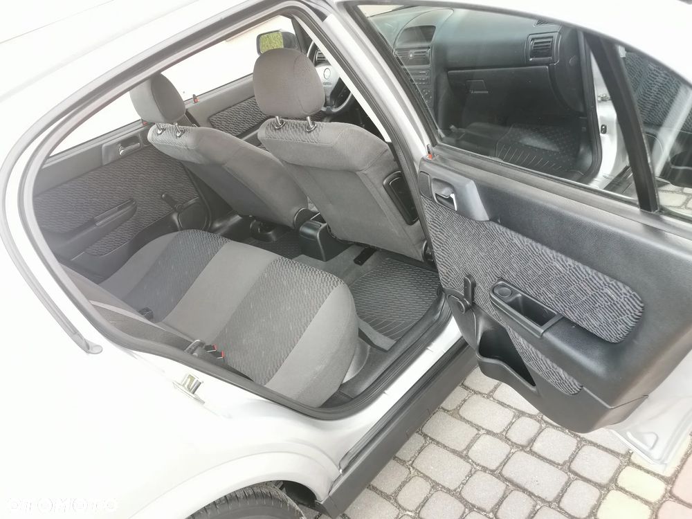 Opel Astra - 21