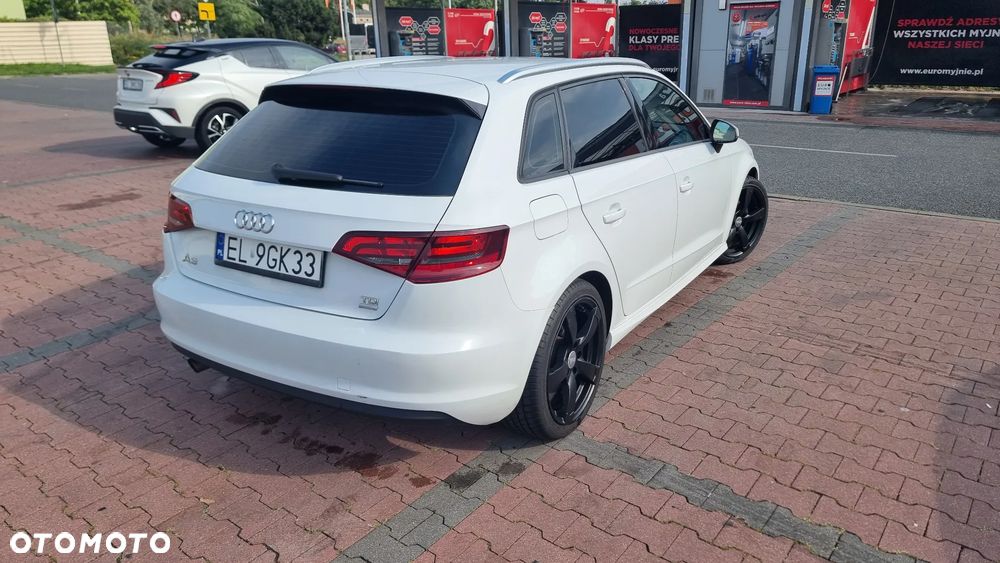 Audi A3 Sportback 1.6 TDI ultra Attraction - 9