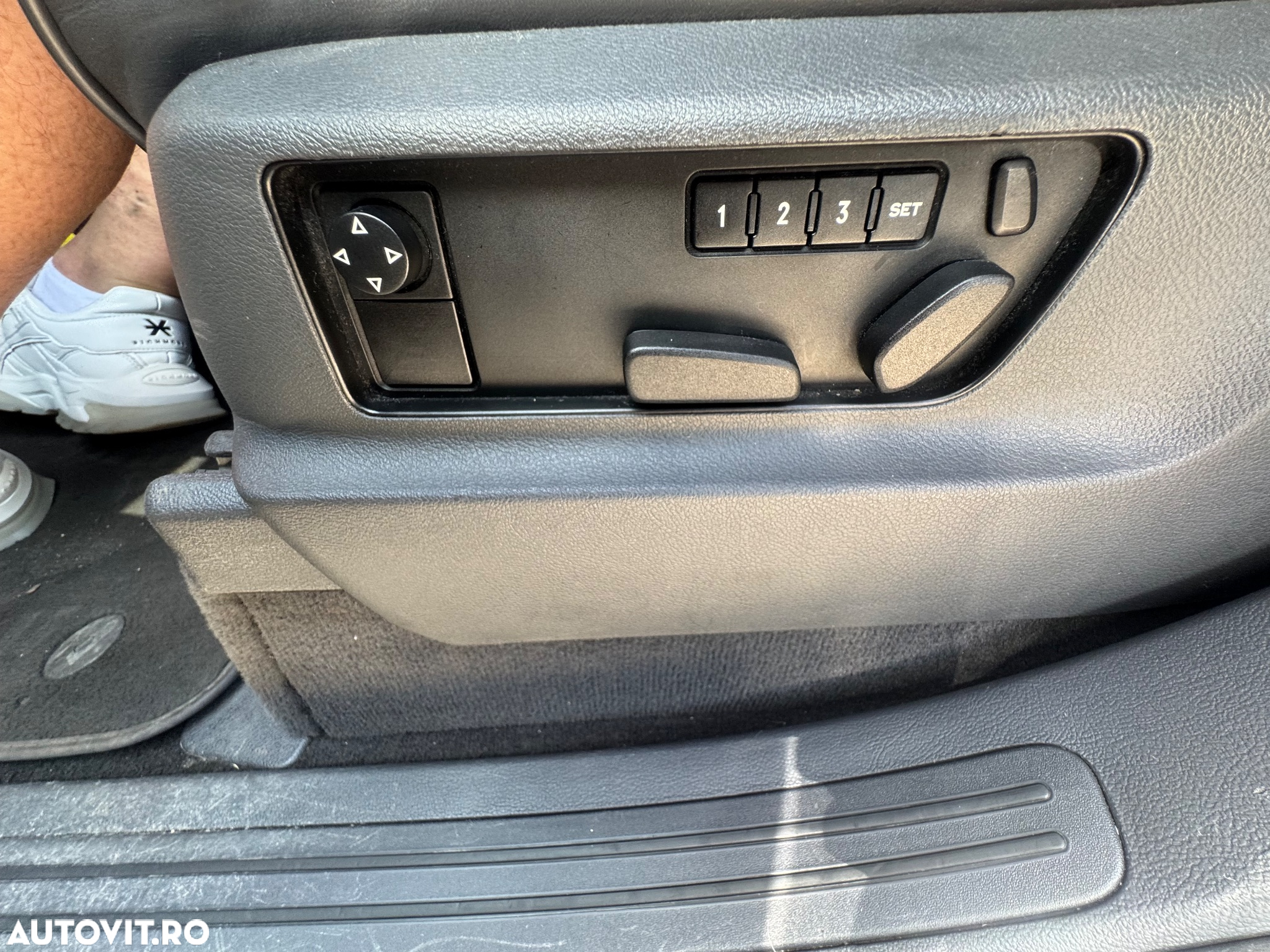 Volkswagen Touareg - 15