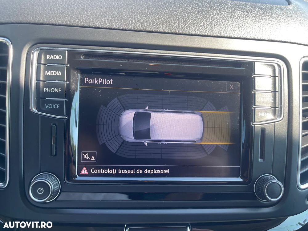 Volkswagen Sharan 2.0 TDI DSG (BlueMotion Technology) Comfortline - 26