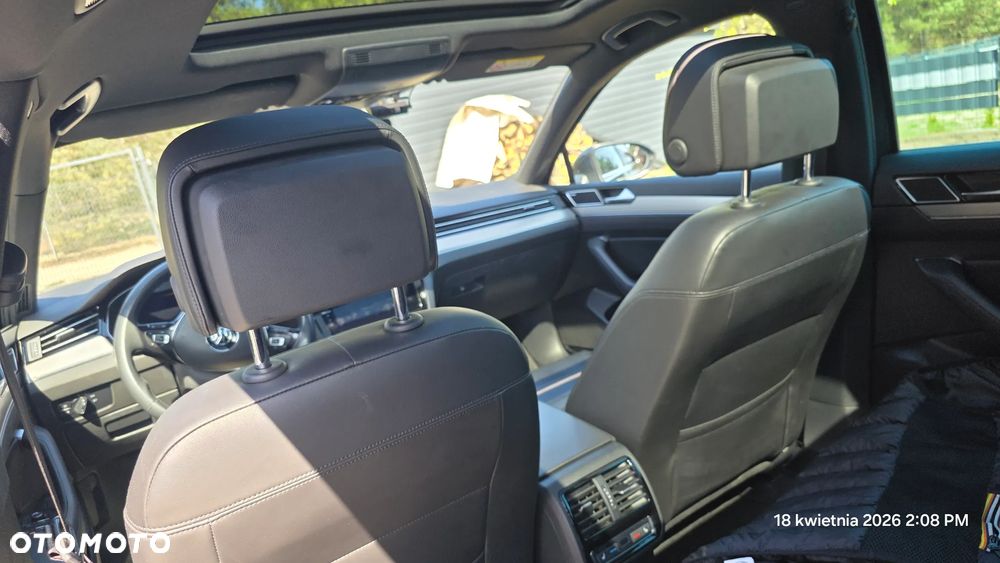 Volkswagen Passat 2.0 TDI SCR DSG Highline - 12