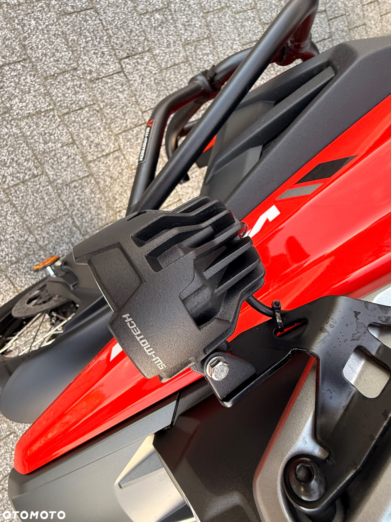 Suzuki DL - 23