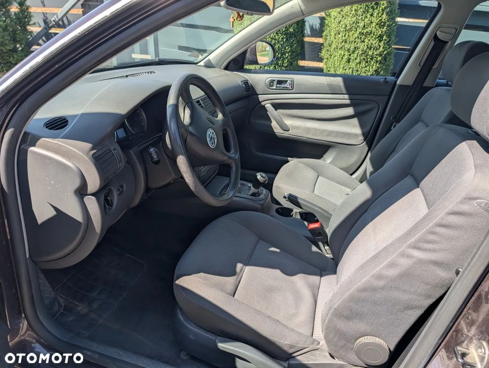 Volkswagen Passat 1.9 TDI - 8