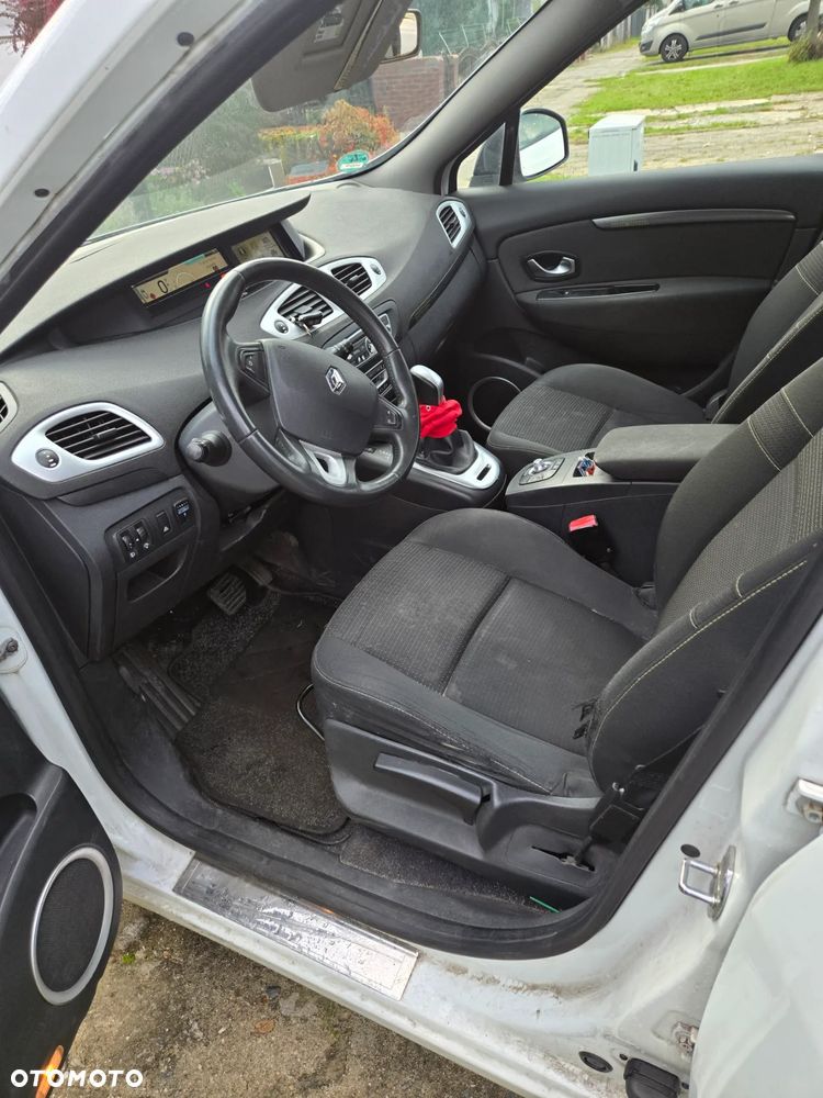 Renault Grand Scenic 2.0 16V 140 CVT Dynamique - 5