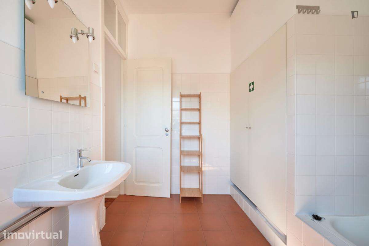 Quarto - localizado em Princípe Real Lisbon - Grande imagem: 4/21