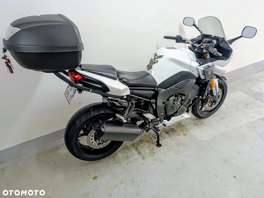 Yamaha FZ8 - 4