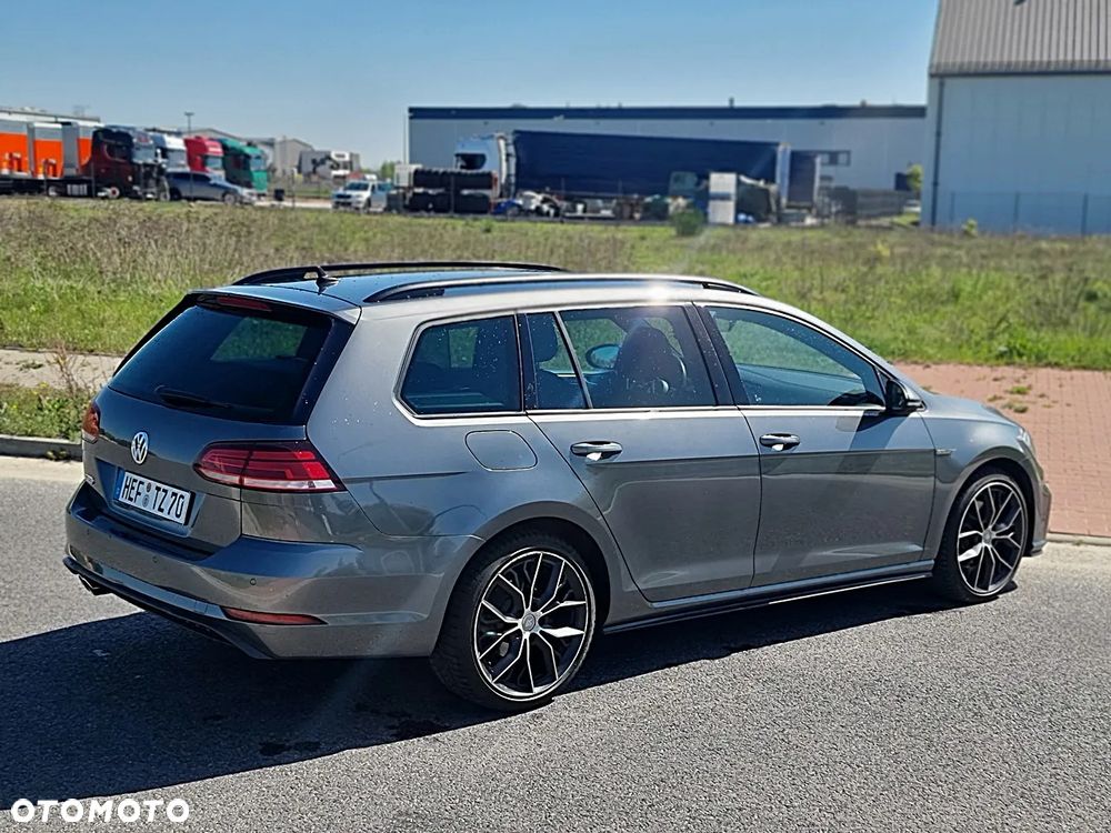Volkswagen Golf - 4