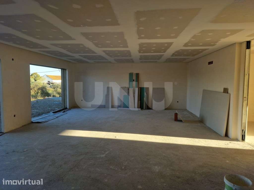 Moradia moderna térrea c/ piscina e jardim - Grande imagem: 5/29