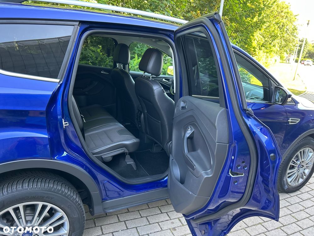 Ford Kuga 2.0 TDCi 2x4 Titanium - 18