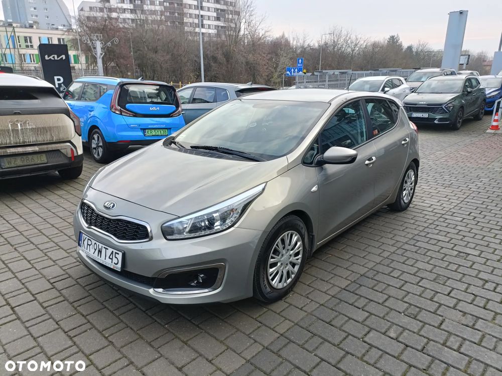 Kia Ceed 1.6 GDI M DCT - 2