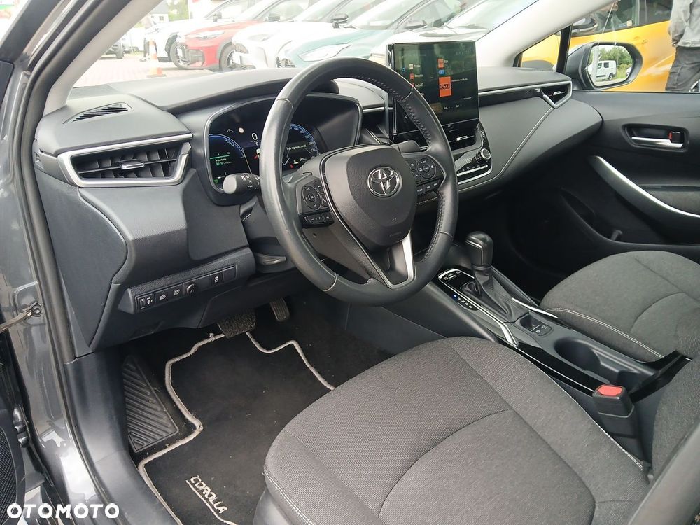 Toyota Corolla 1.8 Hybrid Comfort - 18