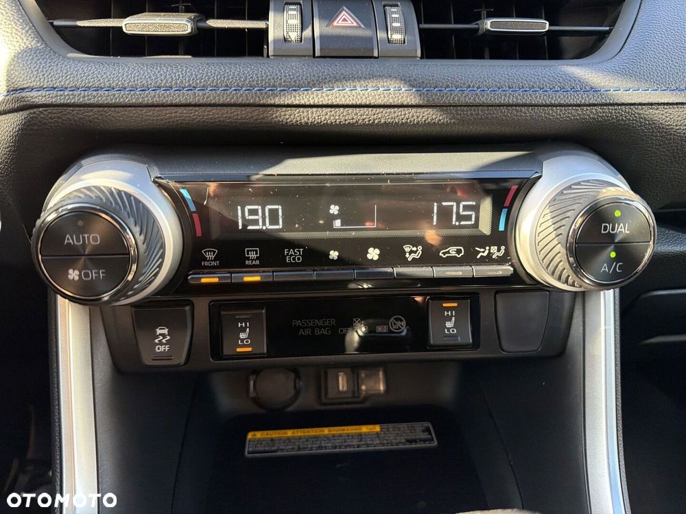 Toyota RAV4 2021