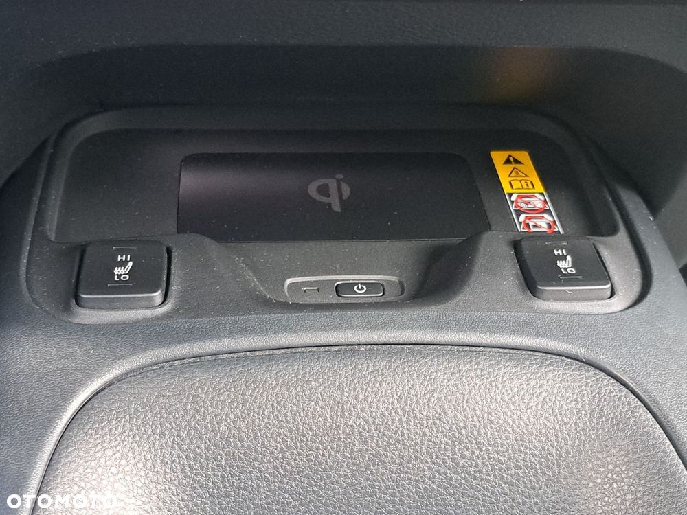 Toyota Corolla 1.8 Hybrid Style - 23