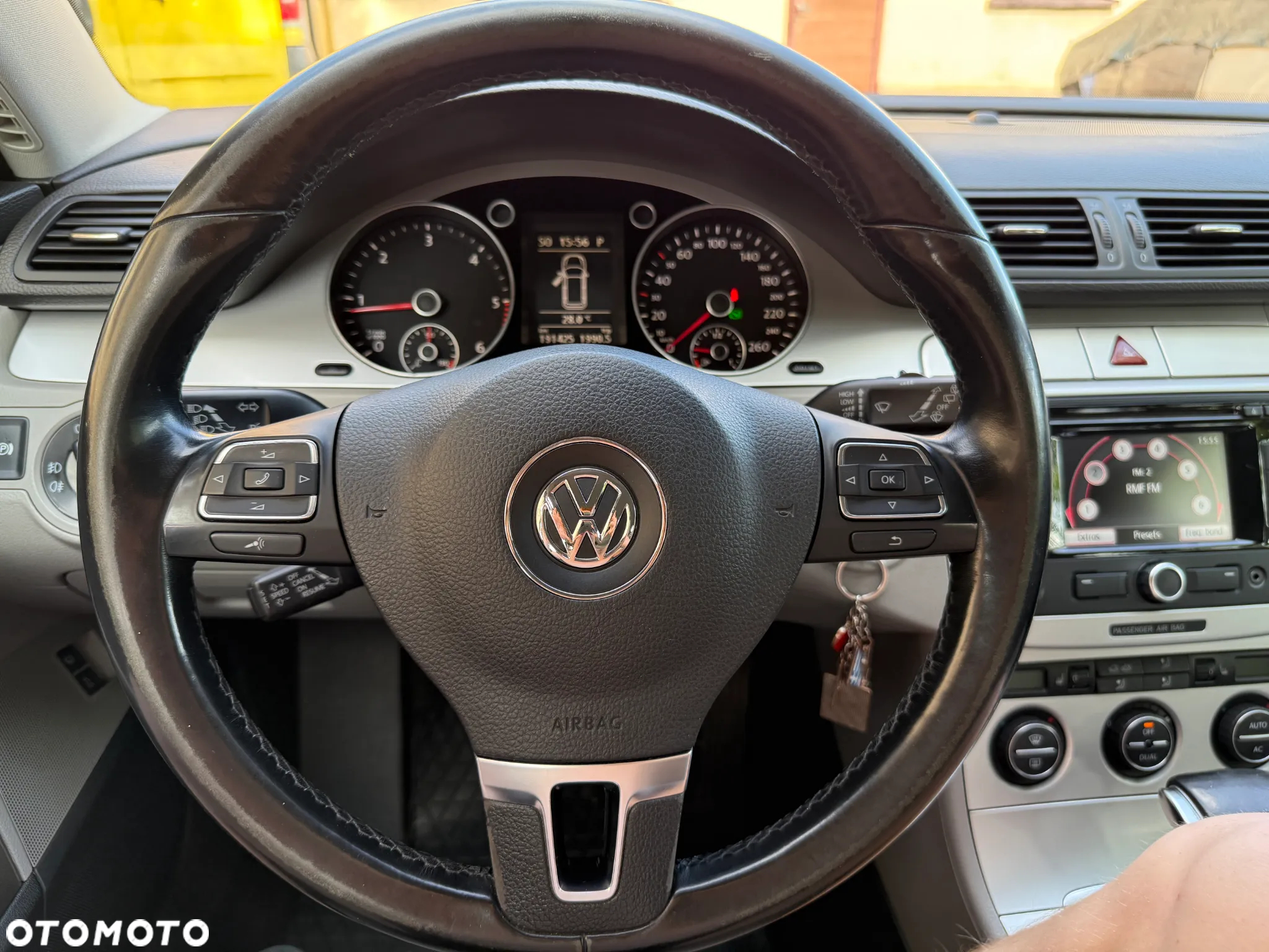 Volkswagen Passat 2.0 TDI Comfortline DSG - 16
