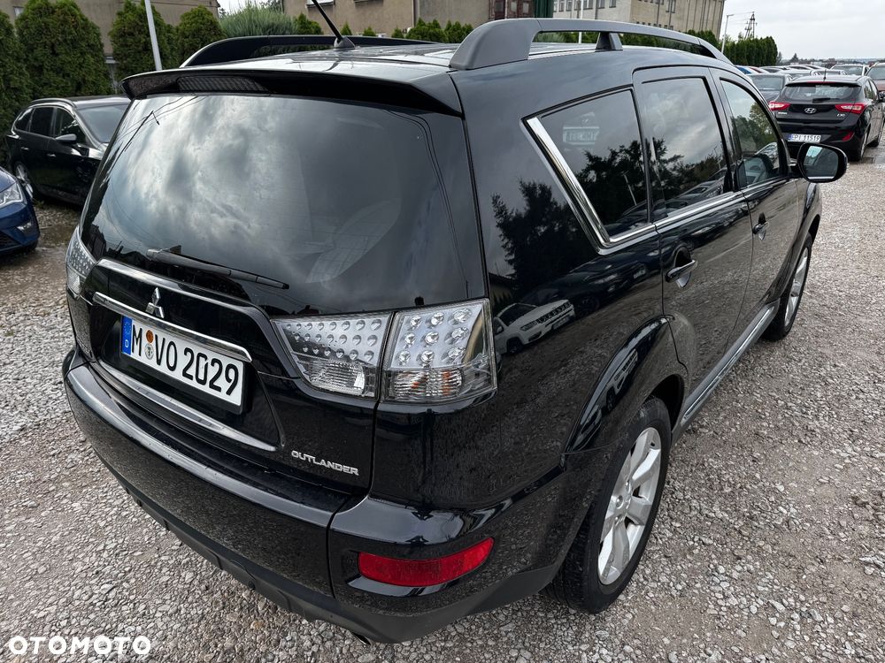 Mitsubishi Outlander 2.0 2WD Invite - 11