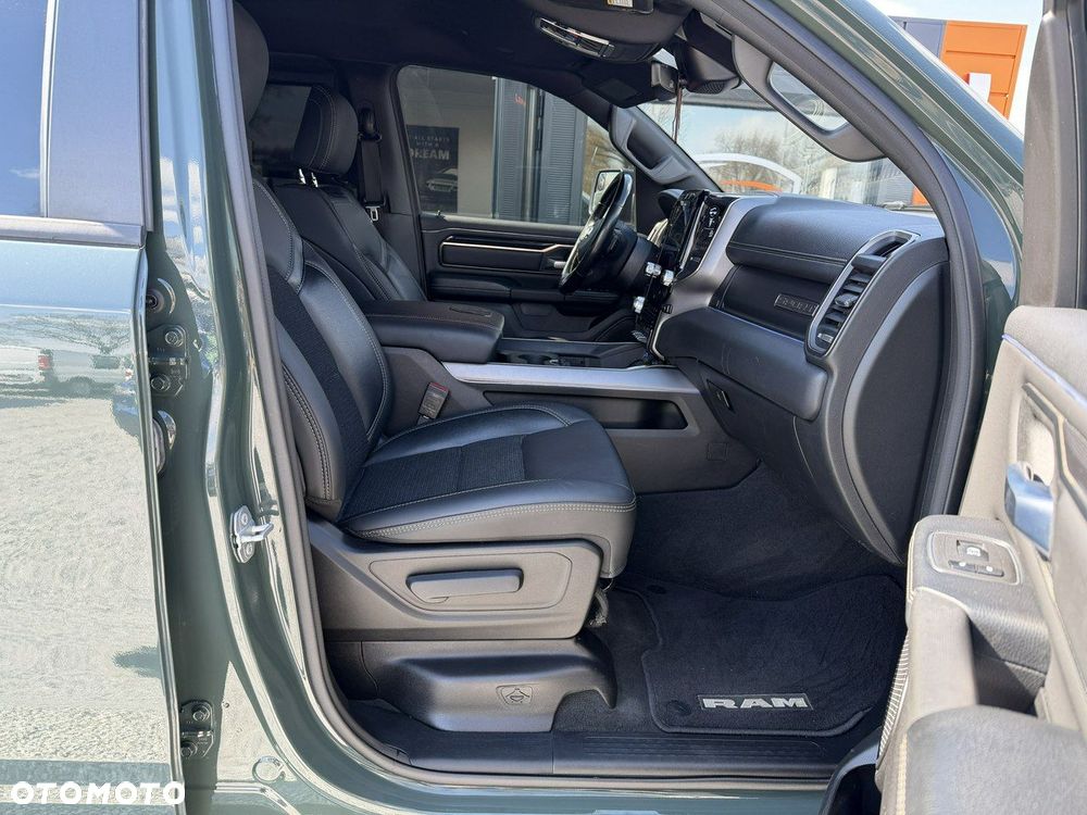 Dodge RAM - 26